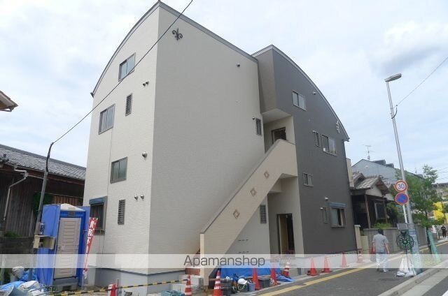 アルファーレ姪浜駅南 2階建