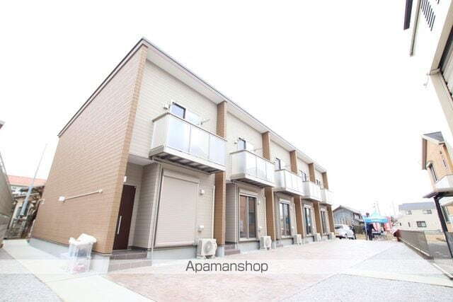 埼玉県川越市大字的場 テラスハウス