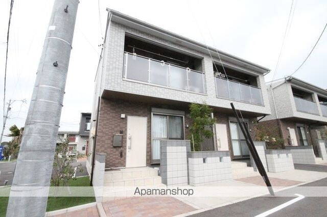 愛知県常滑市森西町２丁目 テラスハウス