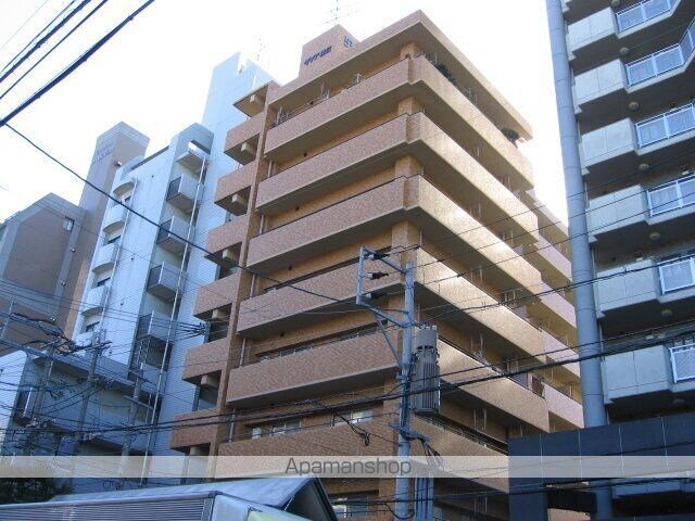 ダイアパレス西公園 8階建