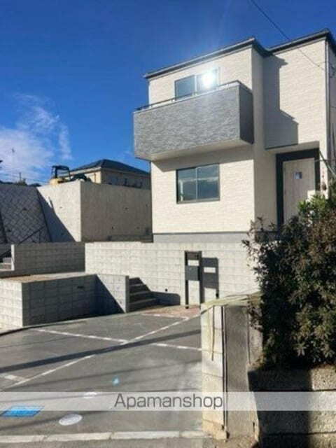 千葉県我孫子市船戸１丁目 2階建 築1年未満