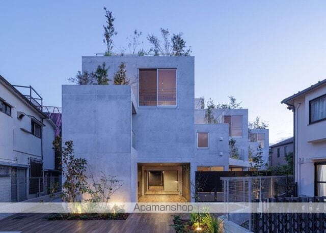 東京都杉並区天沼１丁目 4階建 