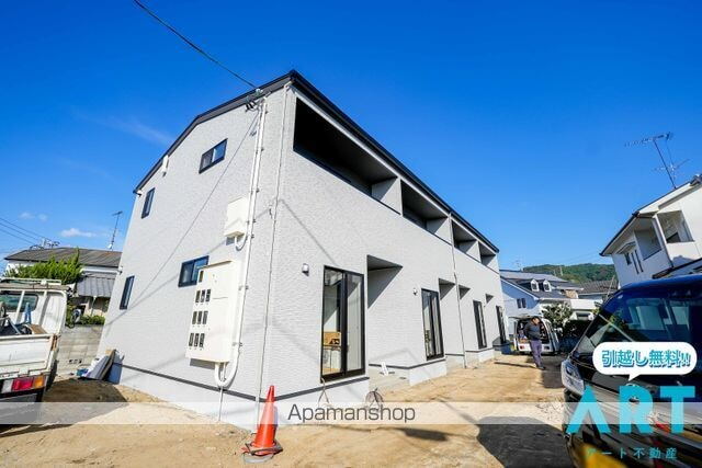 愛媛県松山市三町１丁目 賃貸アパート