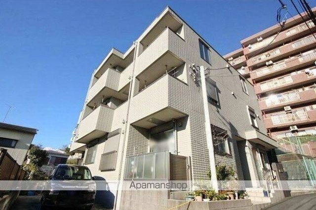 エスコートアイ