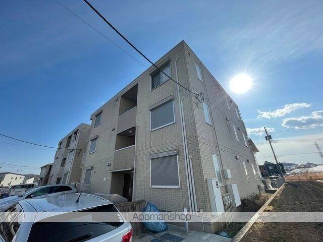 Ｄーｒｏｏｍ西平山Ａ棟 3階建