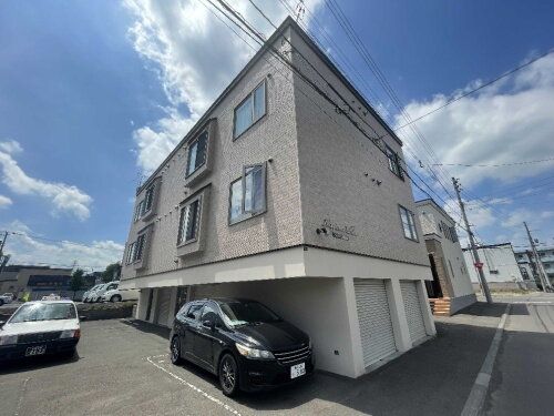 北海道札幌市白石区北郷三条９丁目 賃貸アパート