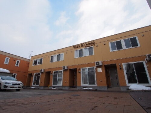 北海道札幌市豊平区西岡二条１０丁目 テラスハウス