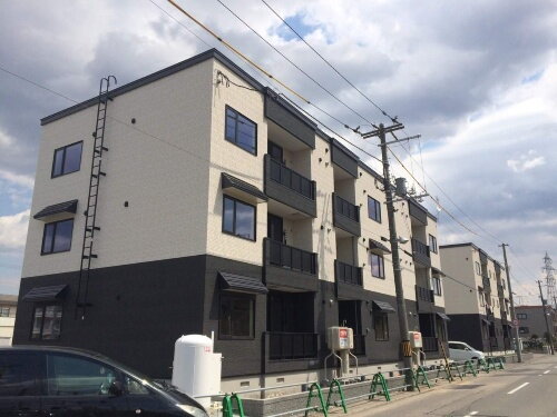 リバータウン参号館 3階建