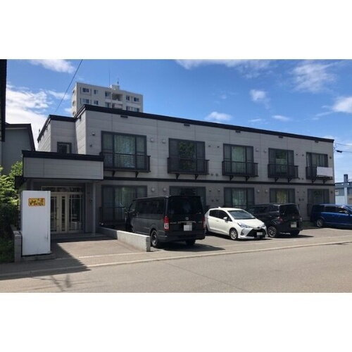 北海道札幌市白石区中央一条６丁目 賃貸アパート