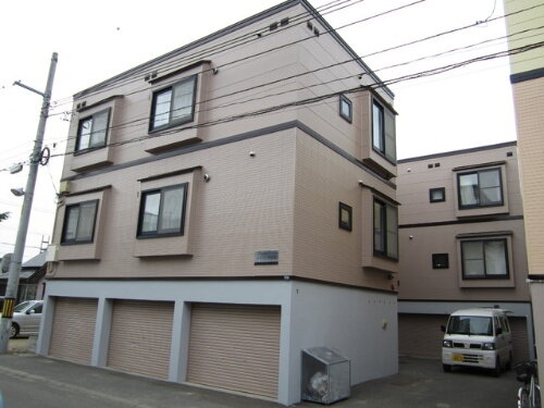 北海道札幌市白石区菊水八条３丁目 賃貸アパート