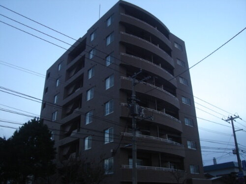 北海道札幌市豊平区美園十一条６丁目 8階建 築17年11ヶ月