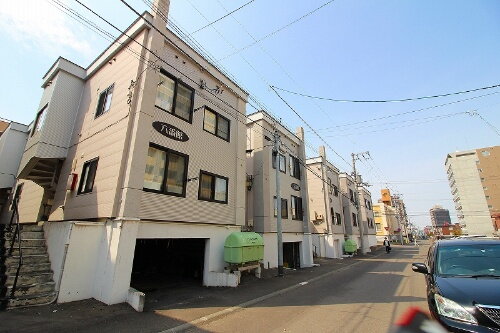 北海道札幌市豊平区平岸一条９丁目 2階建 築39年7ヶ月