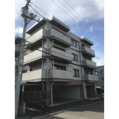 シャイニングドリーム真駒内 4階建