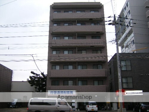 北海道札幌市中央区南十四条西７丁目 7階建