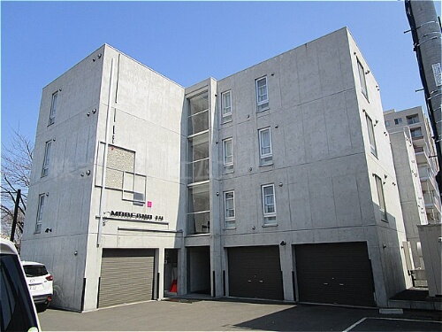 北海道札幌市白石区菊水一条４丁目 賃貸マンション