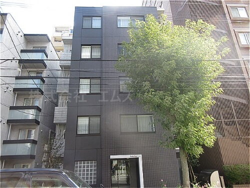 北海道札幌市白石区菊水三条２丁目 賃貸マンション