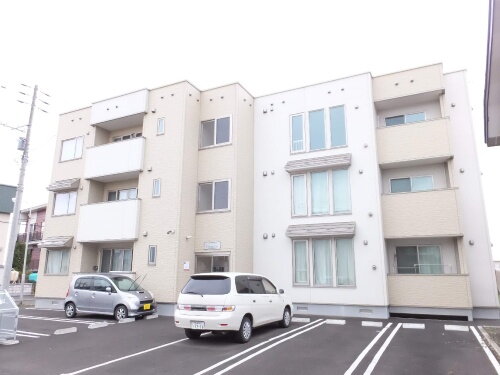 北海道札幌市白石区北郷三条９丁目 賃貸アパート