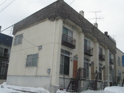 北海道札幌市白石区北郷六条３丁目 テラスハウス