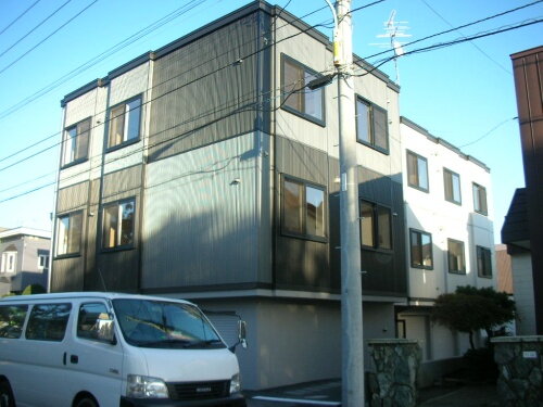 北海道札幌市白石区北郷二条２丁目 賃貸アパート