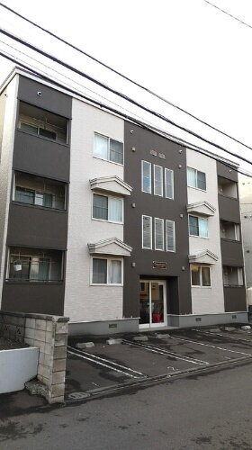 北海道札幌市南区澄川三条３丁目 3階建 築14年5ヶ月