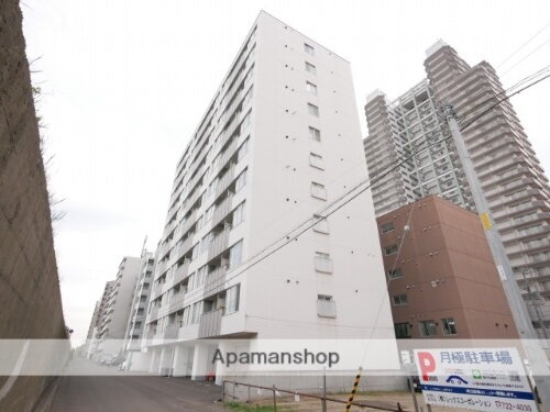 北海道札幌市中央区南十二条西１丁目 11階建