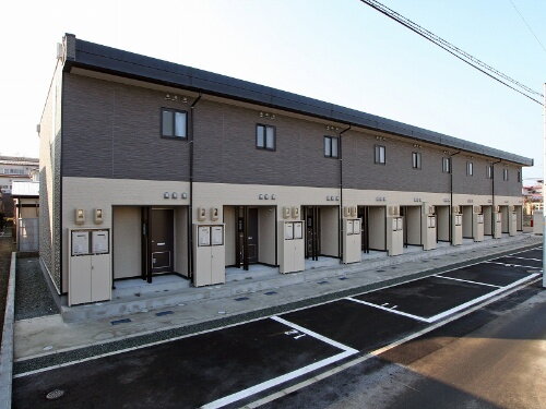 レオパレスライラック 2階建