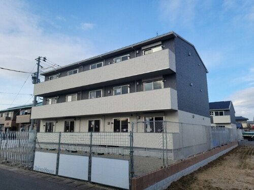 ソレイユ　Ａ 3階建