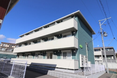 福島県郡山市富久山町久保田字金堀田 3階建