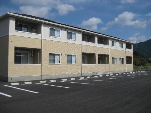 群馬県吾妻郡中之条町大字伊勢町 賃貸アパート