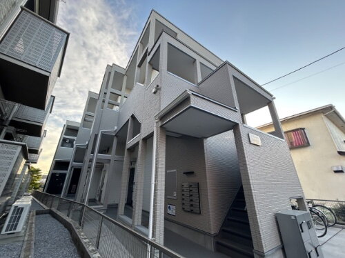 埼玉県春日部市南５丁目 築2年8ヶ月 2階建