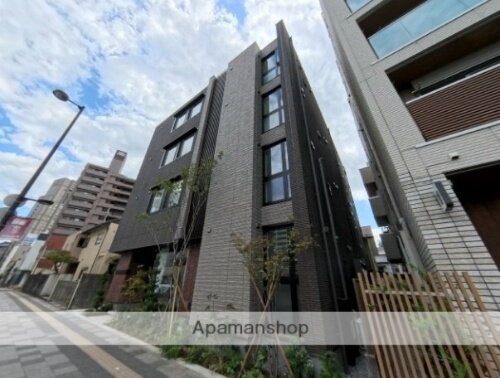 埼玉県さいたま市浦和区仲町３丁目  4階建