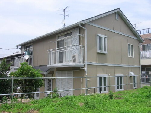 埼玉県さいたま市緑区大字中尾 築32年7ヶ月 2階建