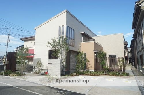 埼玉県蕨市錦町２丁目 2階建 築3年6ヶ月