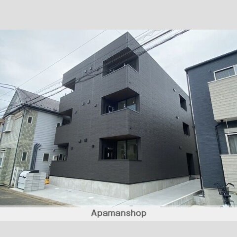 埼玉県さいたま市見沼区丸ヶ崎町  3階建