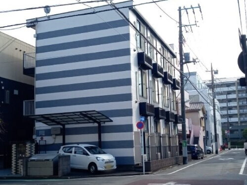 レオパレスしなの路 3階建