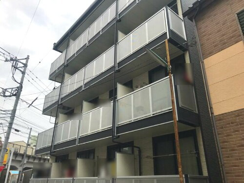 レオパレス西日暮里 4階建