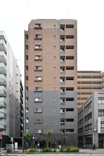 パレステュディオ新宿パークサイド 14階建