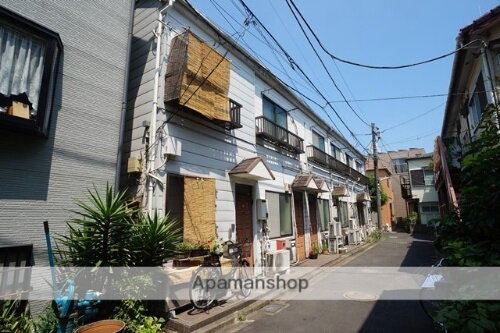 東京都新宿区若葉１丁目 2階建