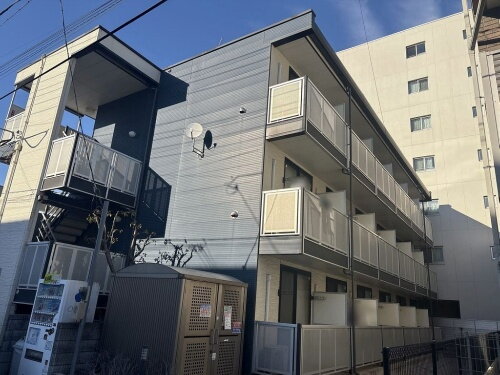 レオパレスウィステリア　Ⅱ 3階建