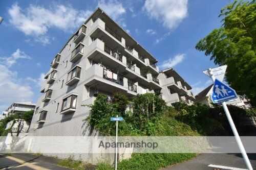 東京都調布市下石原３丁目 4階建 築32年11ヶ月