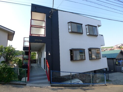 神奈川県川崎市高津区久末 3階建 築38年3ヶ月