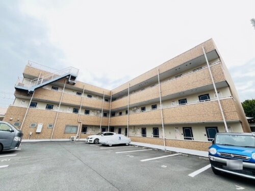 神奈川県茅ヶ崎市中島 3階建 築20年4ヶ月