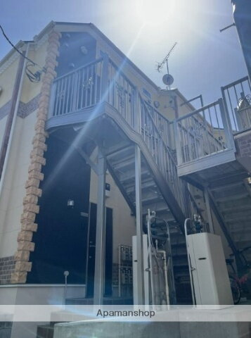 神奈川県横浜市神奈川区白幡東町 賃貸アパート