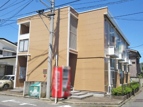 レオパレスラピス