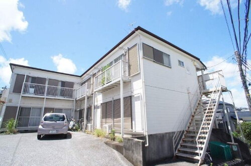 神奈川県横浜市磯子区森６丁目 賃貸アパート