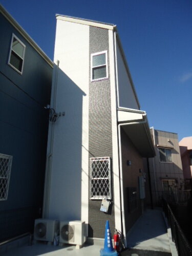 神奈川県横浜市西区東久保町 賃貸アパート