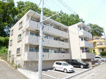 ボスコルーチェ 3階建