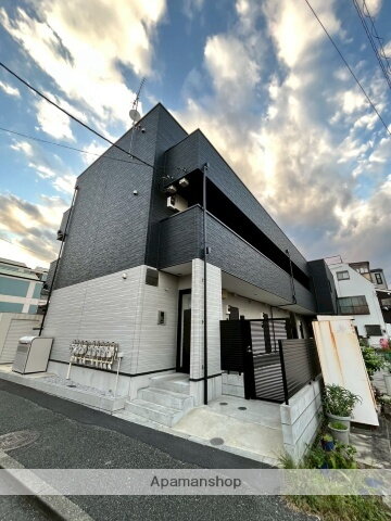 神奈川県横浜市港北区小机町 3階建 築2年5ヶ月