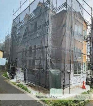 神奈川県横浜市港北区小机町  2階建