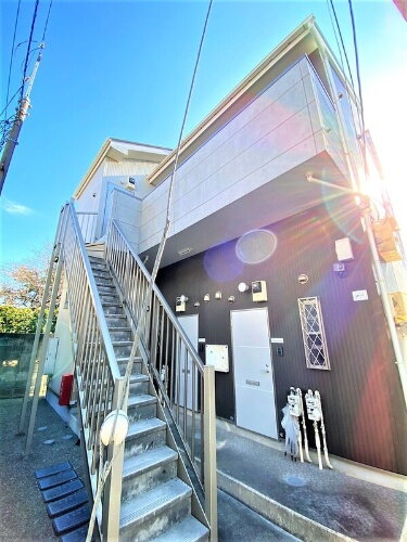 神奈川県横浜市神奈川区松見町３丁目 賃貸アパート